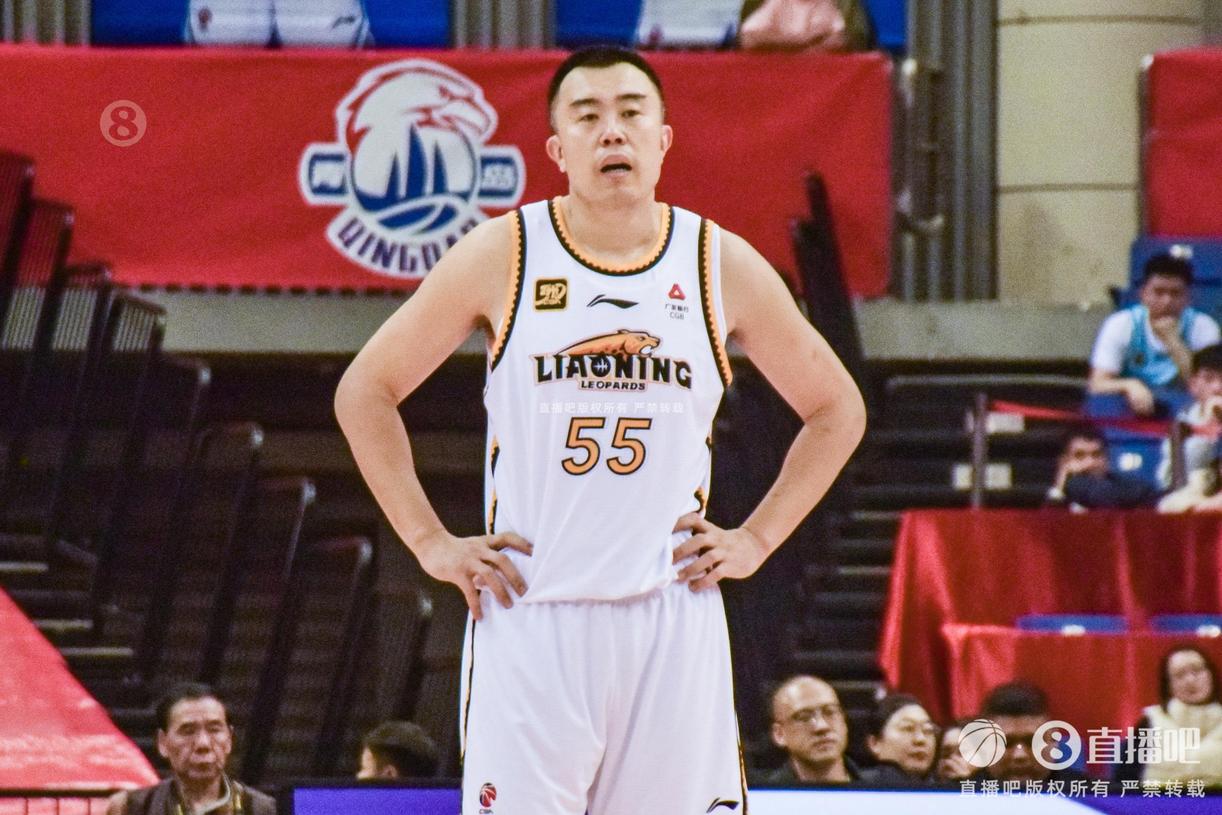 老將盡力了！韓德君7中4拿到14分12籃板3助攻